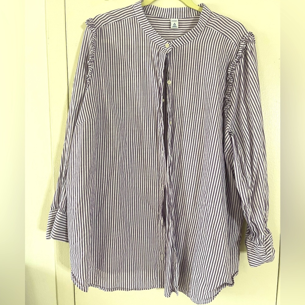 Old Navy - Button Up - Lavender and White